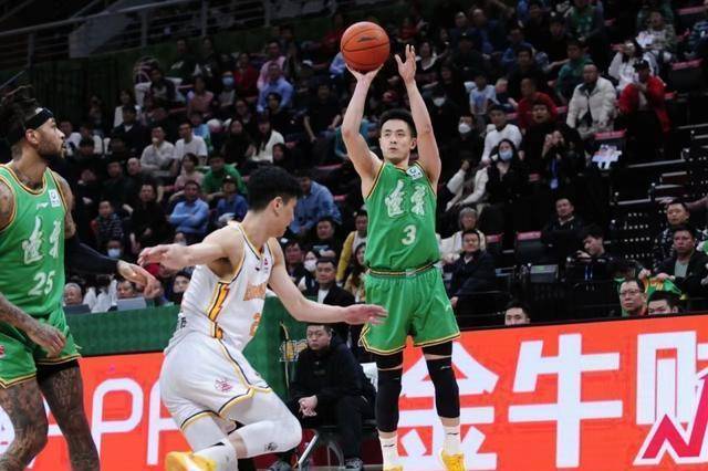 九游-CBA常规赛赛程吃紧，莱比锡窗口期远射贴柱，媒体盛赞，球探报告显示潜力的简单介绍