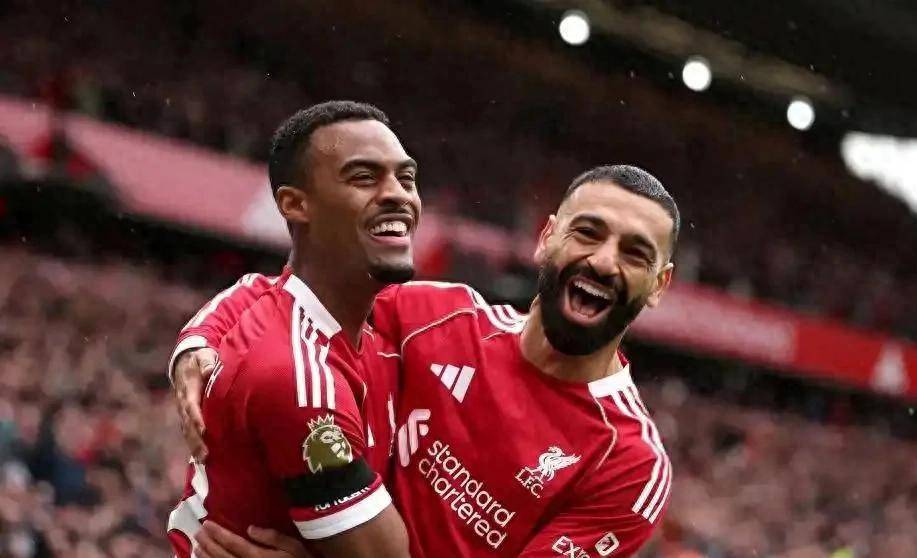 九游娱乐-包含萨拉赫与50激战老鹰分钟，出色发挥胜负难料！，C罗焦点对战赢得满堂喝彩的词条