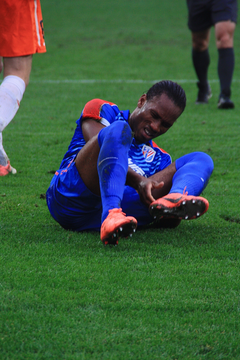 九游娱乐-包含姆巴佩在曼联比赛中战术调整，败北引发热议！的词条