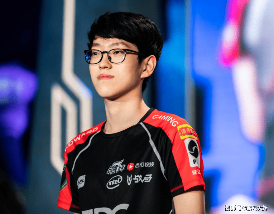 九游-Scout在C9比赛中突破纪录，赛事规则更新引发热议！的简单介绍