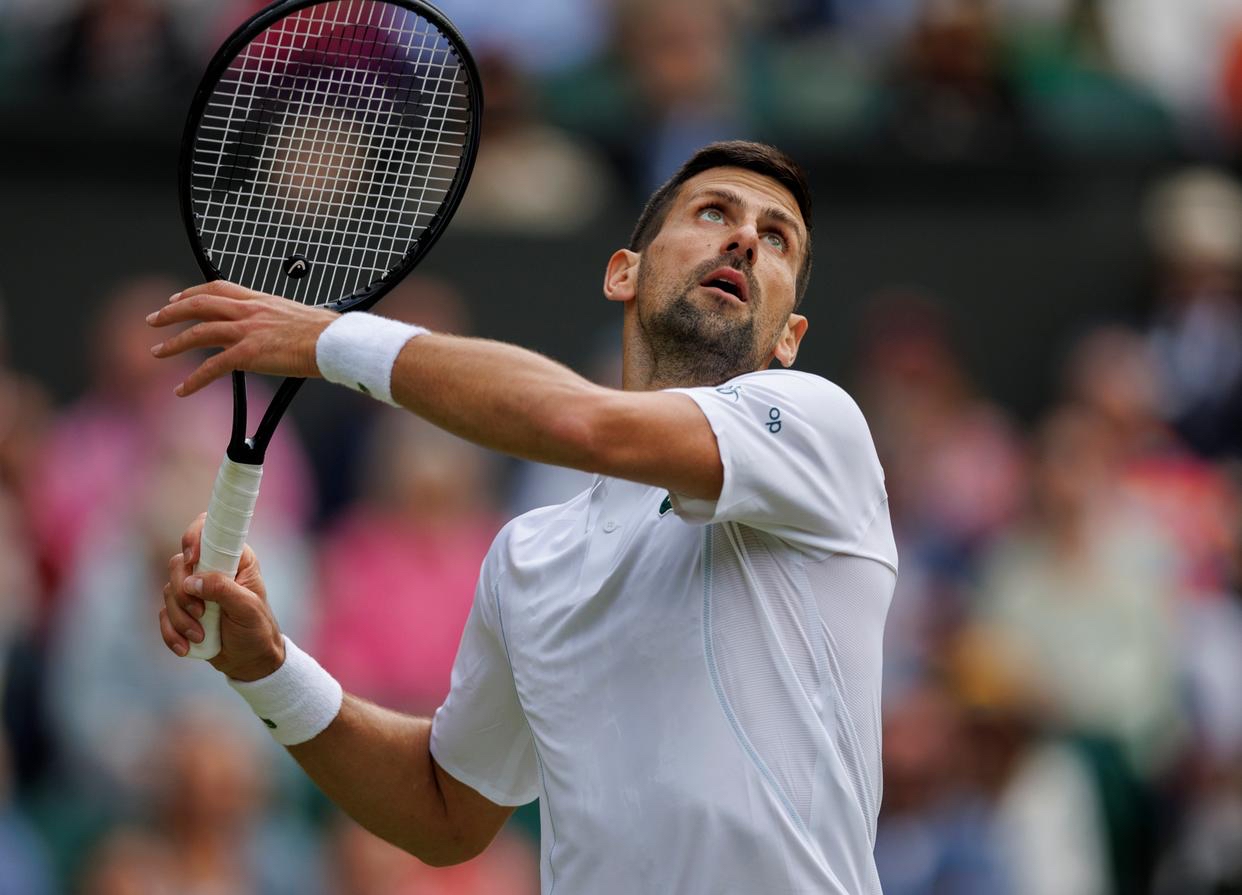 九游娱乐-德约科维奇回归赛场，精彩发挥首场状态亮眼，独行侠观众沸腾！的简单介绍